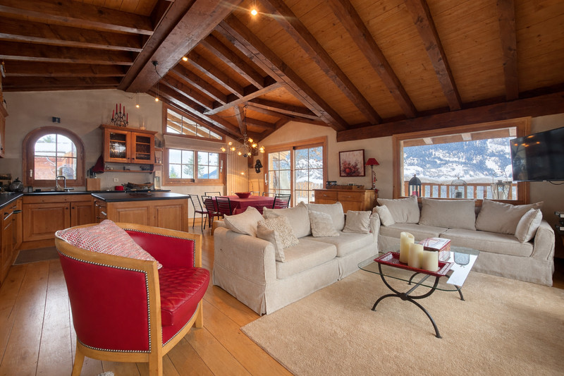 French property for sale in Courchevel, Savoie - €1,942,500 - photo 0