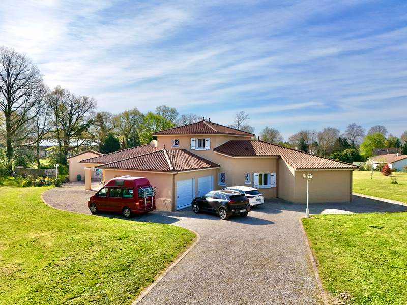 French property for sale in Saint-Mathieu, Haute-Vienne - €397,500 - photo 14
