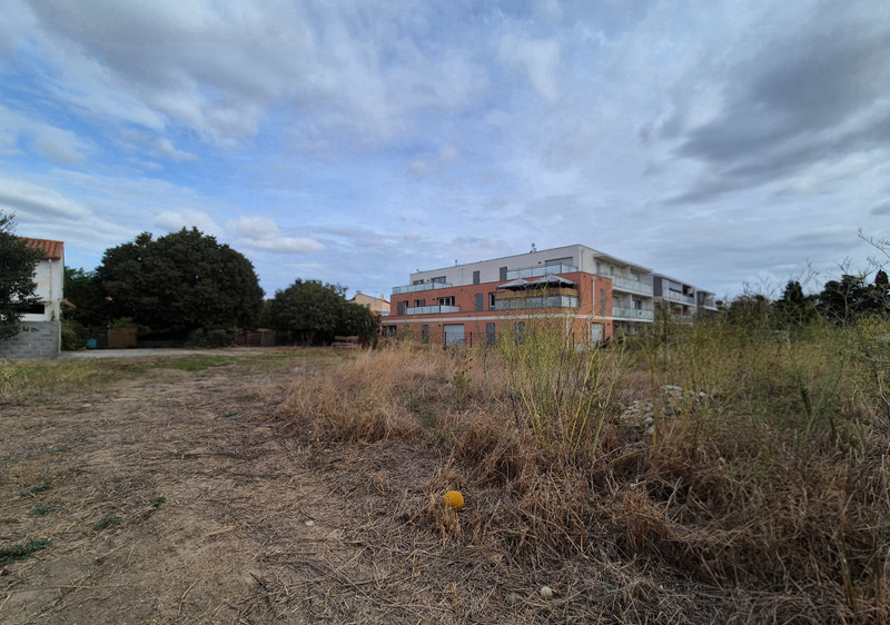 French property for sale in Perpignan, Pyrénées-Orientales - €379,999 - photo 2