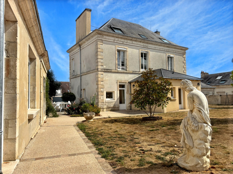 French property for sale in Mamers, Sarthe - €385,000 - photo 0