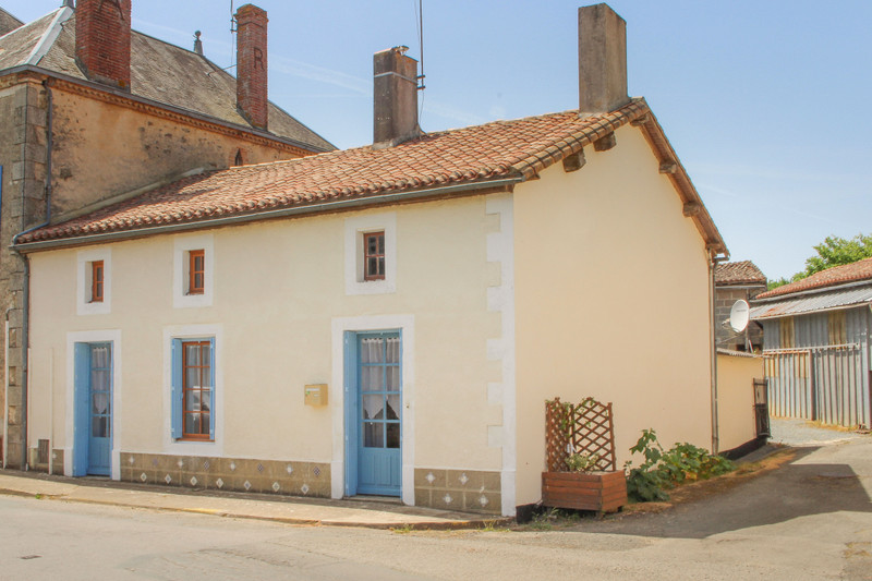 Maison à Allonne, Deux-Sèvres - photo 1