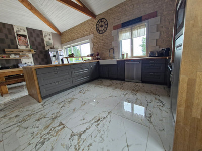 French property for sale in Val des Vignes, Charente - €285,525 - photo 3