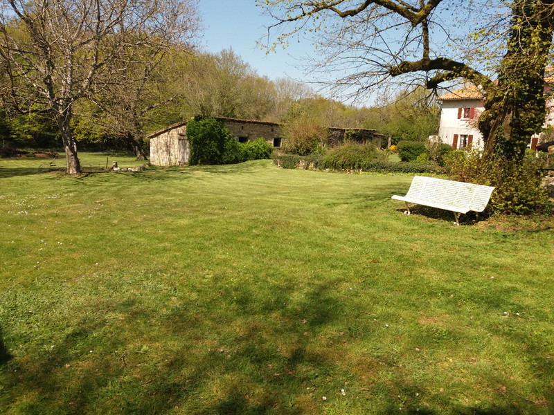 French property for sale in Sauzé-Vaussais, Deux-Sèvres - &#8364;344,500 - photo 10