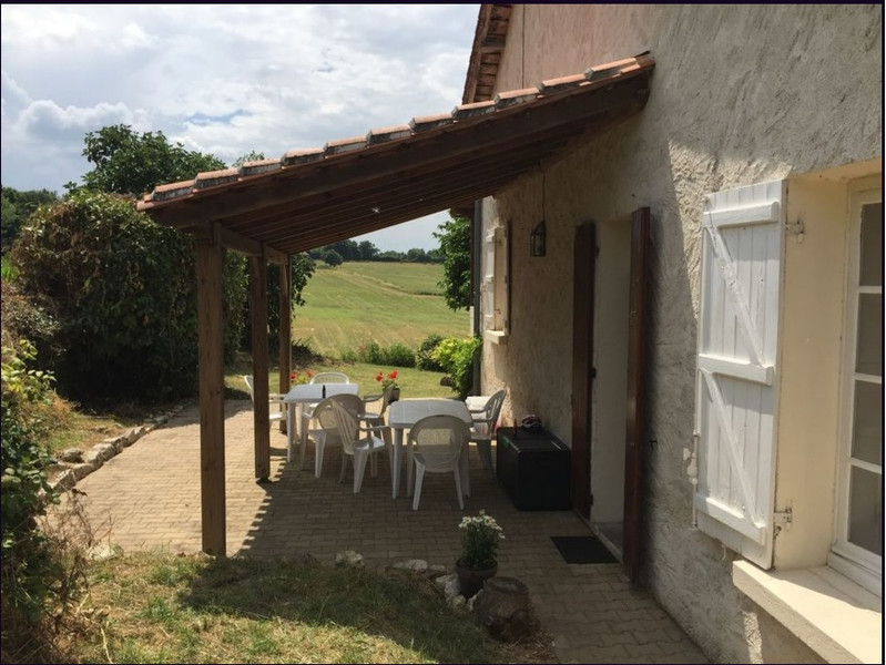 French property for sale in Pérignac, Charente - €210,000 - photo 3