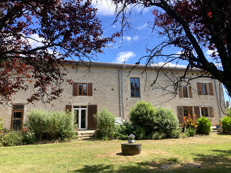 Maison à vendre à Payroux, Vienne - 246.000 € - photo 1