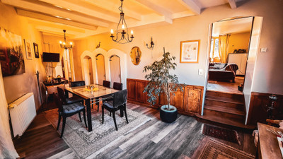 French property for sale in Souvigné, Charente - €480,000 - photo 3