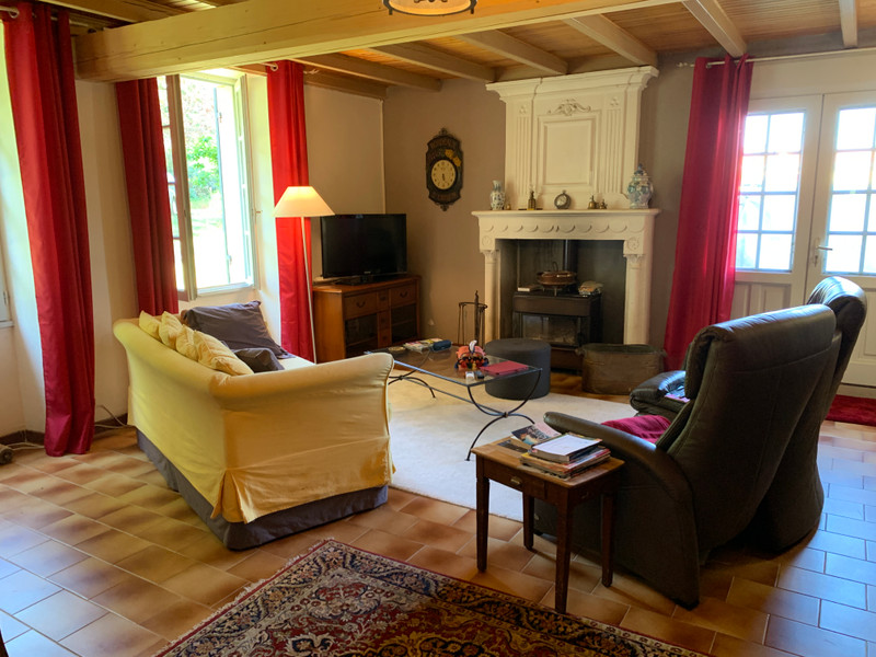 French property for sale in Condéon, Charente - €235,400 - photo 4