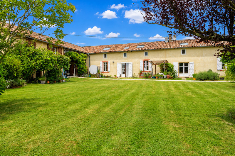 Propriété à vendre à Lodes, Haute-Garonne - 349 000 €