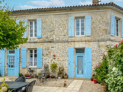 Maison à vendre à Saint-André-de-Lidon, Charente-Maritime, Poitou-Charentes, avec Leggett Immobilier