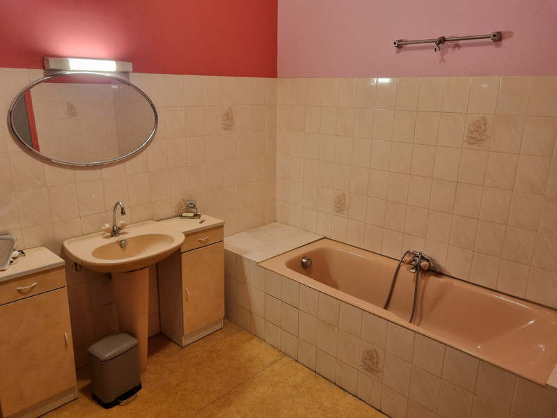 French property for sale in Brillac, Charente - €99,000 - photo 5