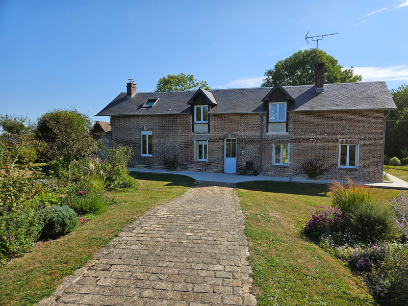 Maison à vendre à Ticheville, Orne - 269.000 € - photo 1