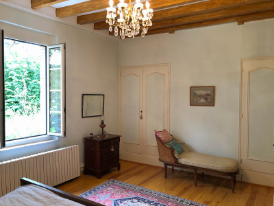 230 m2 house of character in a village with a historic gateway,