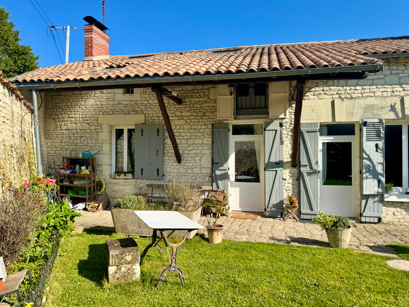 French property for sale in Prinçay, Vienne - €247,000 - photo 1