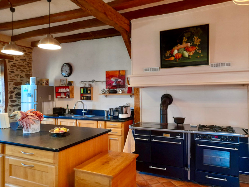 French property for sale in Troche, Corrèze - €892,500 - photo 4