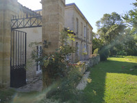 houses and homes for sale inCadaujacGironde Aquitaine