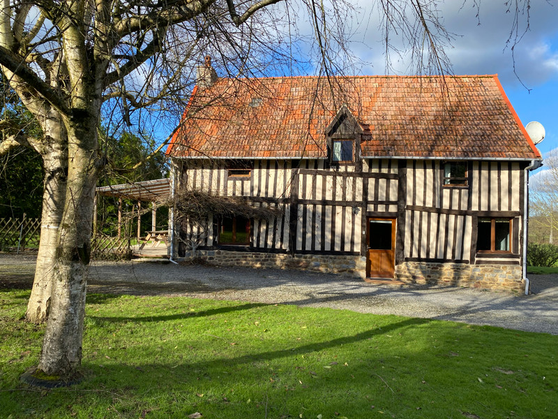 French property for sale in Isigny-le-Buat, Manche - €328,600 - photo 1