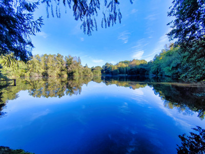 Lacs à vendre à Compreignac, Haute-Vienne, Limousin, avec Leggett Immobilier