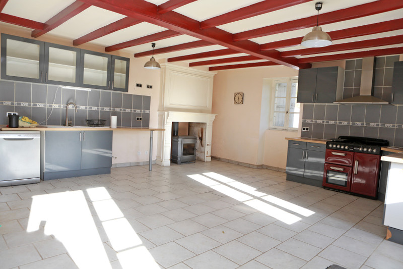 French property for sale in Édon, Charente - &#8364;92,650 - photo 2