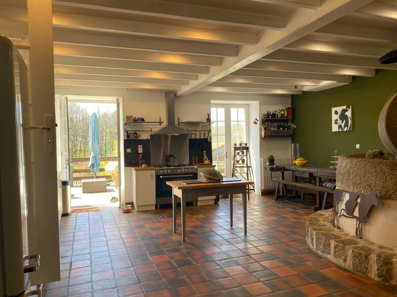 French property for sale in Saint-Estèphe, Dordogne - €617,000 - photo 6