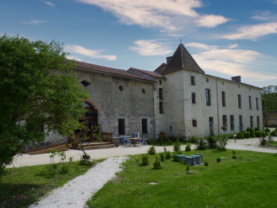 Magnificant 15th century chateau logis with 2 bedroom barn, lake, forge, watermill and outbuildings to develop