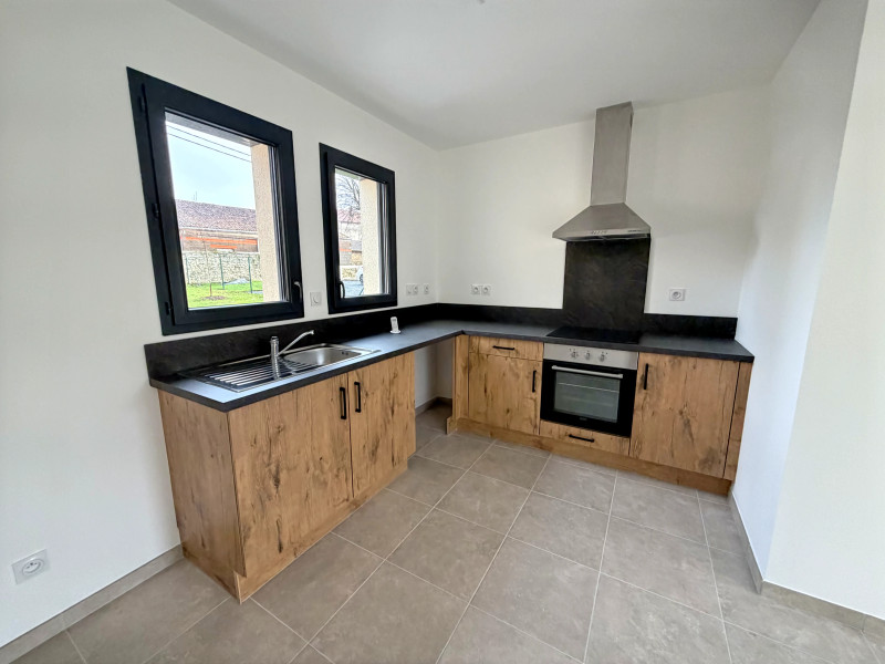 French property for sale in Saint-Claud, Charente - €235,400 - photo 2