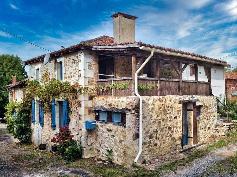 Maison à vendre à Saint-Maurice-des-Lions, Charente - 66 600 € - photo 1