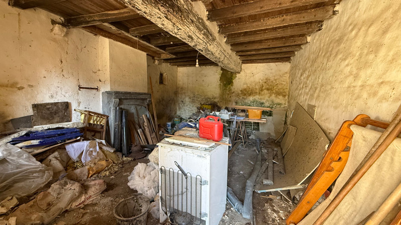 French property for sale in Champgenéteux, Mayenne - €59,600 - photo 11