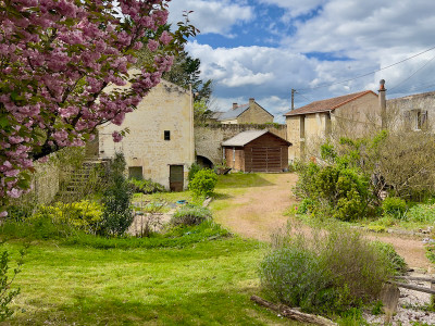 Maison à vendre à Loudun, Vienne, Poitou-Charentes, avec Leggett Immobilier