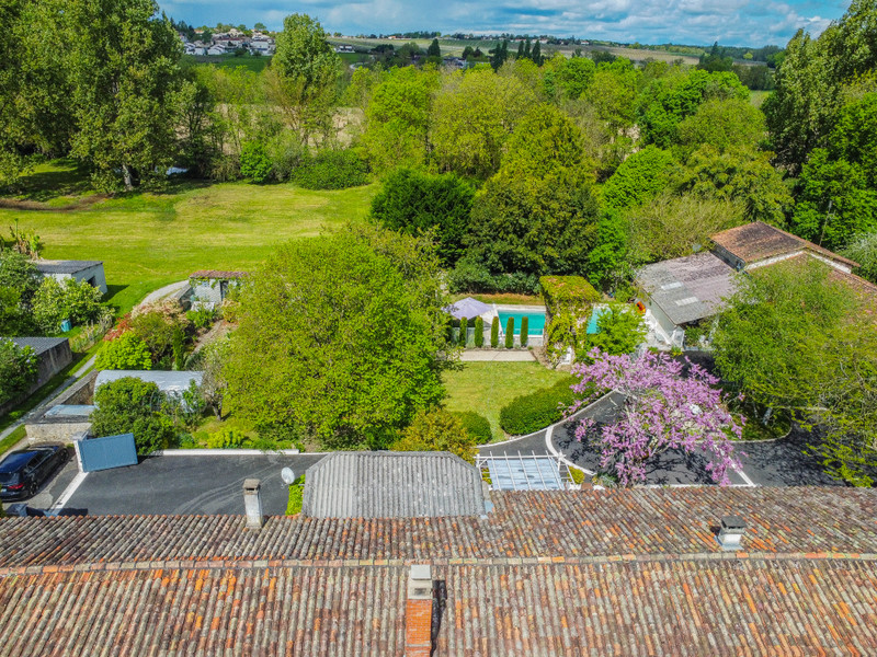 French property for sale in Angoulême, Charente - €577,500 - photo 14