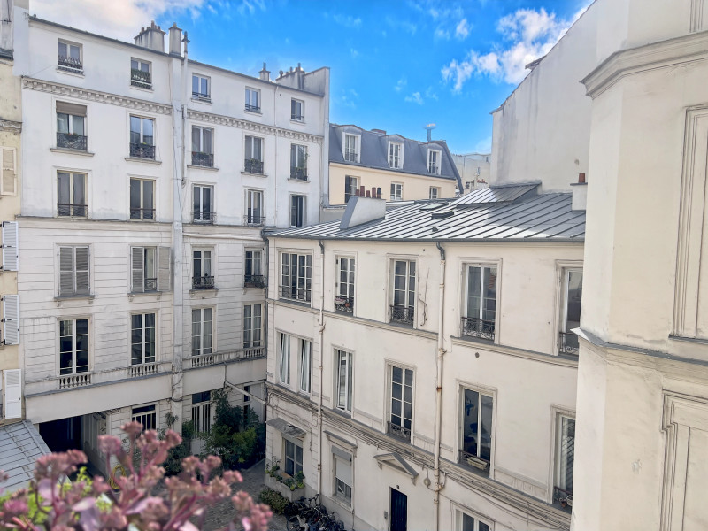 French property for sale in Paris 10e Arrondissement, Paris - €395,000 - photo 8