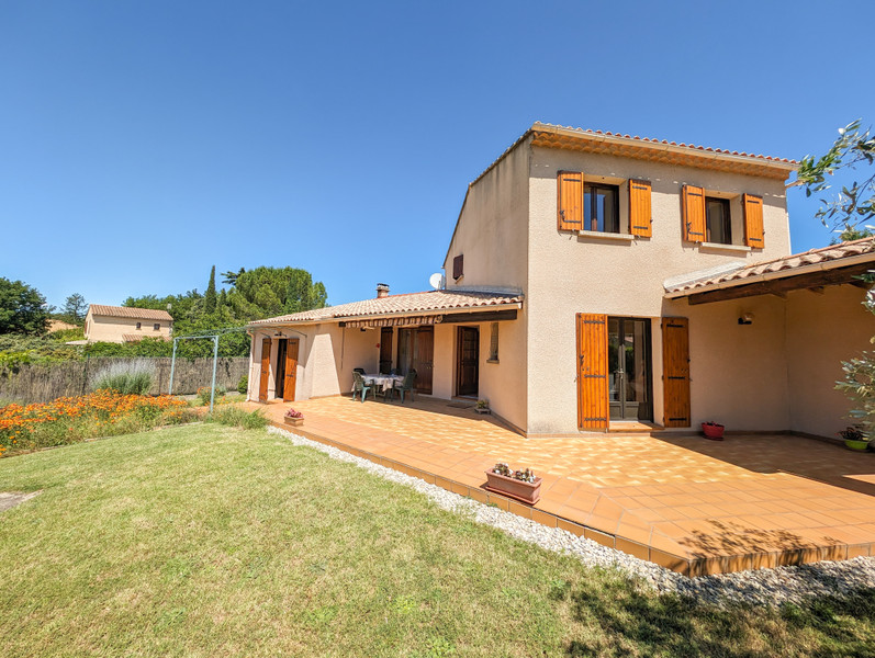French property for sale in Vaison-la-Romaine, Vaucluse - €395,000 - photo 1