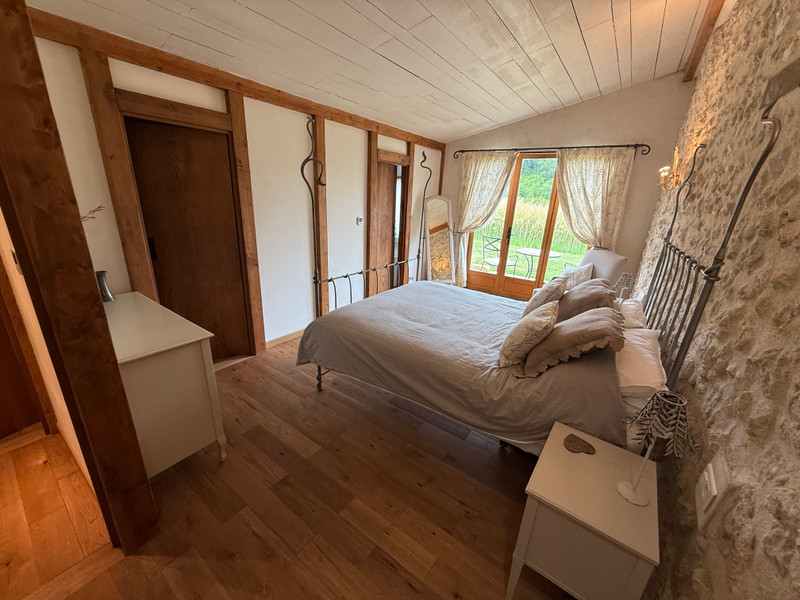 French property for sale in Salles-Lavalette, Charente - €275,000 - photo 6