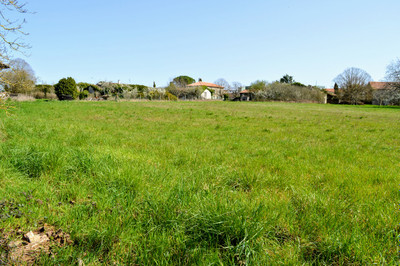French property for sale in Aunac-sur-Charente, Charente - €42,500 - photo 1
