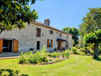 Maison à vendre à Galapian, Lot-et-Garonne - 410.000 € - photo 1