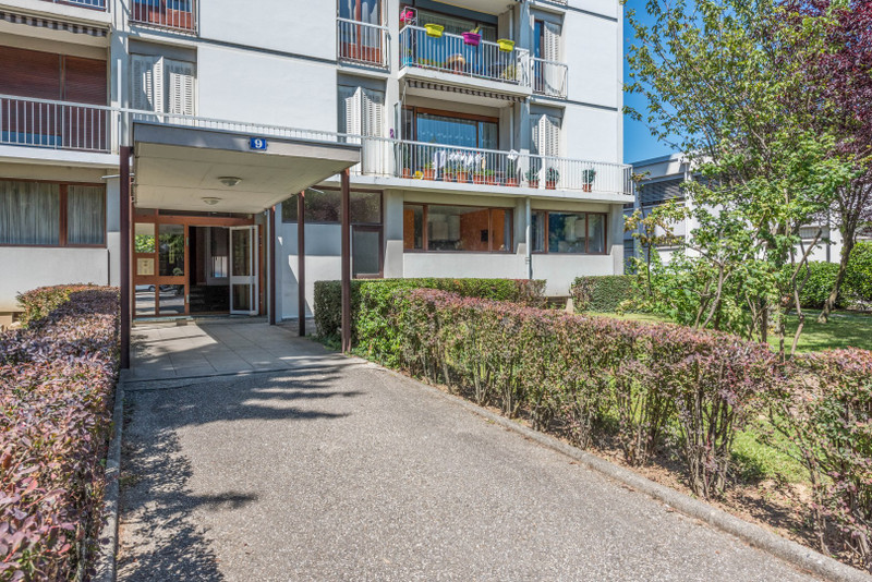 French property for sale in Annecy, Haute-Savoie - €403,000 - photo 0