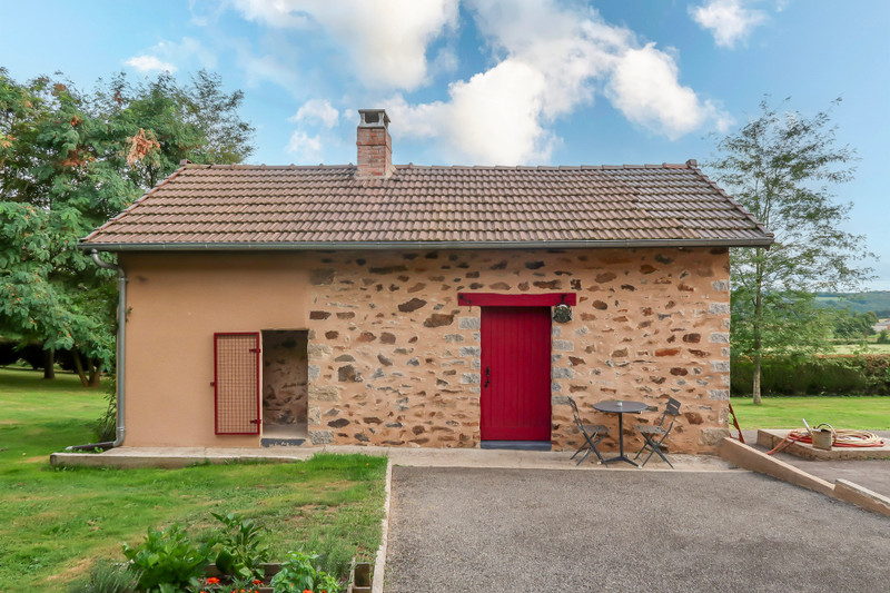 French property for sale in Saint-Léonard-de-Noblat, Haute-Vienne - €281,000 - photo 9