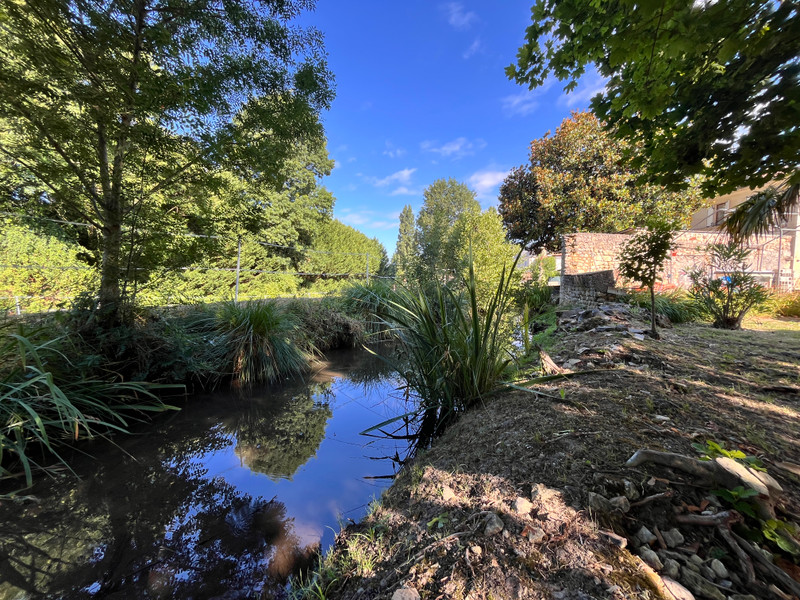 French property for sale in Mirambeau, Charente-Maritime - €280,000 - photo 3