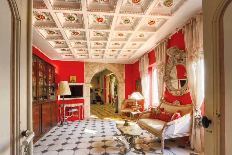 French property for sale in Lourmarin, Vaucluse - €1,700,000 - photo 4