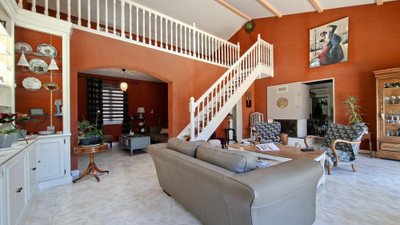 French property for sale in La Faye, Charente - €378,000 - photo 3