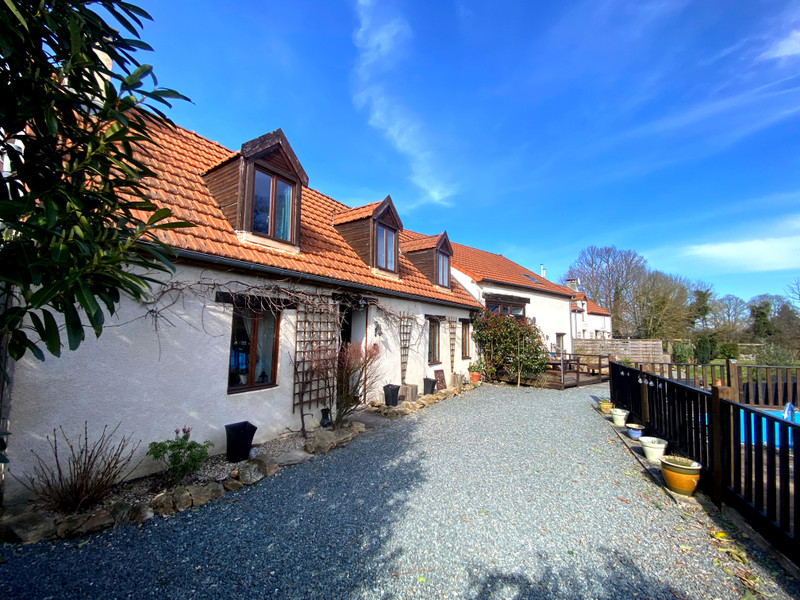 Maison à vendre à ST SATURNIN, Cher - 285.690 € - photo 1