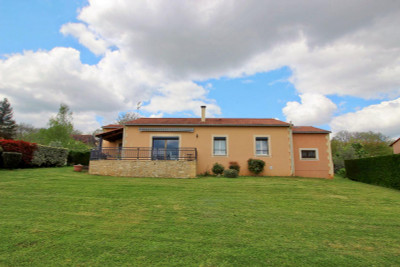 French property for sale in Lalinde, Dordogne - €266,000 - photo 4