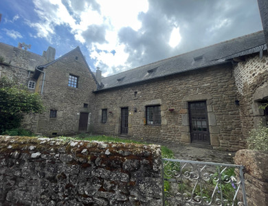 house for sale in Mayenne