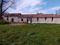 Maison à vendre à Ronsenac, Charente - 328.600 € - photo 1