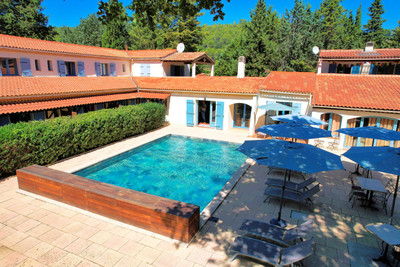 French property for sale in Le Val, Var - €1,490,000 - photo 1
