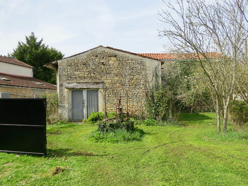 French property for sale in Sainte-Même, Charente-Maritime - €88,000 - photo 4