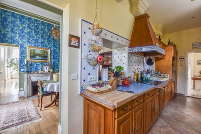 Magnificent 6 bedroom mansion with large garden, tennis court and woodland for sale at 95620 Parmain