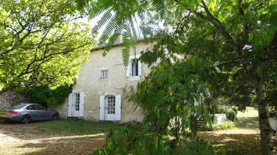 Maison à vendre à Bertric-Burée, Dordogne, Aquitaine, avec Leggett Immobilier