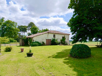 Maison à vendre à Nieul-le-Virouil, Charente-Maritime - 246.100 € - photo 3
