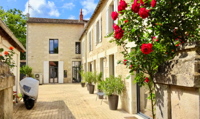 Maison à vendre à Neuville-de-Poitou, Vienne, Poitou-Charentes, avec Leggett Immobilier