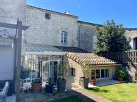 Propriété à vendre à Fronsac, Gironde - 599 960 € - photo n°1